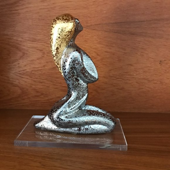 Axia Hand Made 24K Gold Plated Porcelain Female Figurine Sculpture Statue - Picture 3 of 8